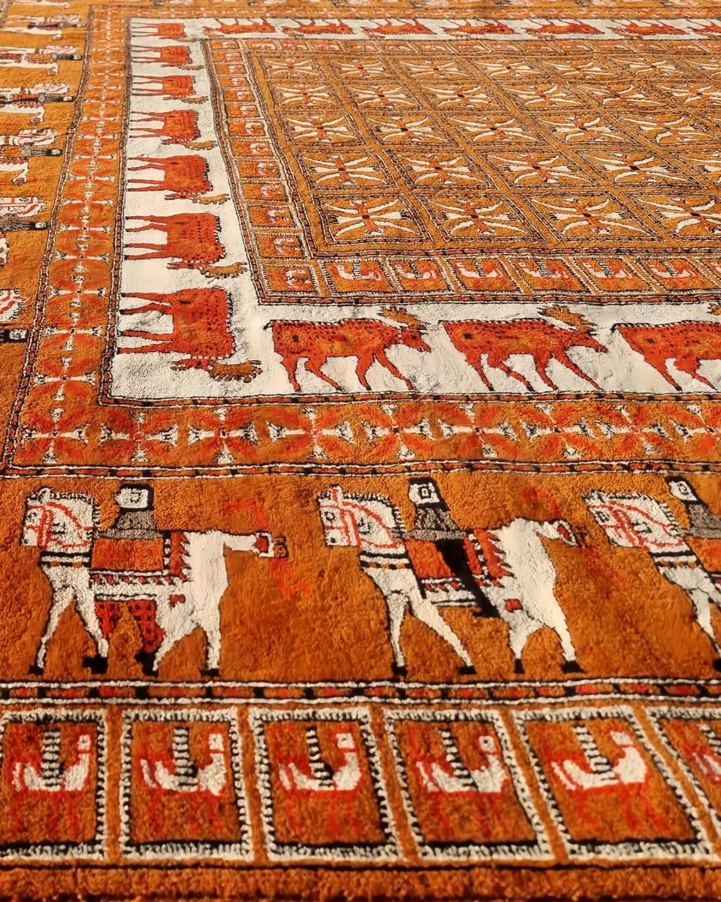 7" x 9" Persian Style Hand-Knotted Organic Dye Wool Pazyryk Turkoman Rug