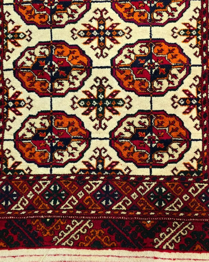 2'3" x 4'6" Persian Style Hand-Knotted Wool Rug Meditation Mat